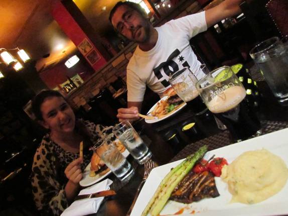 Jantando em restaurante de Bar Harbour, no Acadia National Park, no Maine, nos Estados Unidos